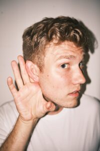 Read more about the article Czy&nbsp;nauka angielskiego przez&nbsp;piosenki jest skuteczna?